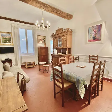 Apartment Riviera: Old Town Getaway, Steps From *