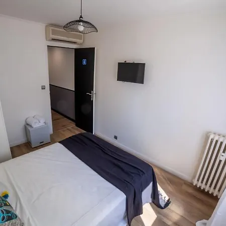Riviera 4 Aeroport Wifi Climatisation Partage Apartment