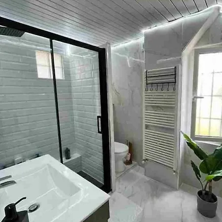 Semesterbostad Romantic In The South Of France With A Private Garden , Pool And A Terrace *