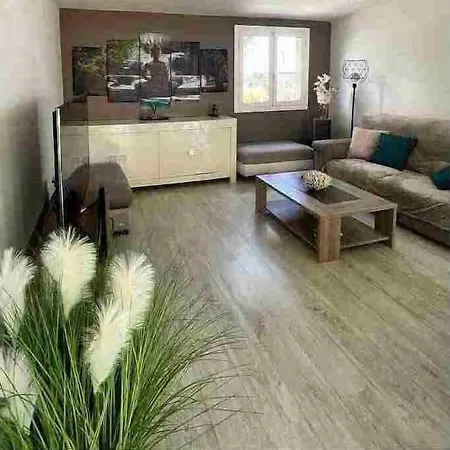 Romantic In The South Of France With A Private Garden , Pool And A Terrace Semesterbostad