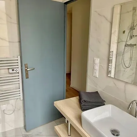 Ultra Central, Air Conditionned, Very Quiet! Apartment *