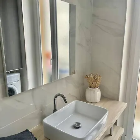 Apartment Ultra Central, Air Conditionned, Very Quiet!