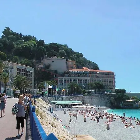 A Louer Au Coeur Du Carre Dor A Nice, Rue Dalpozzo A 150 Metres Des Plages * Nice