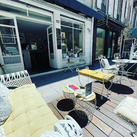 A Louer Au Coeur Du Carre Dor A Nice, Rue Dalpozzo A 150 Metres Des Plages *