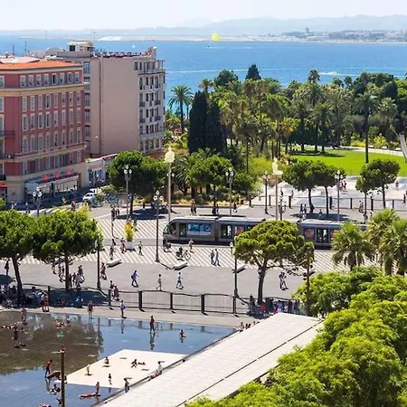 A Louer Au Coeur Du Carre Dor A Nice, Rue Dalpozzo A 150 Metres Des Plages Appartement *