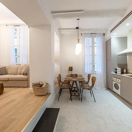 Chez Collette - Luxury In The Old Nice