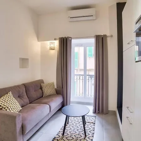 Apartment Studio Proche De La Basilique De Notre Dame *