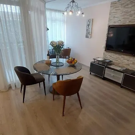 Apartment-avenue Des Fleurs - 06000 * Nice