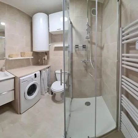 Appartement T2 Moderne Proche Du Port - Clim Nice