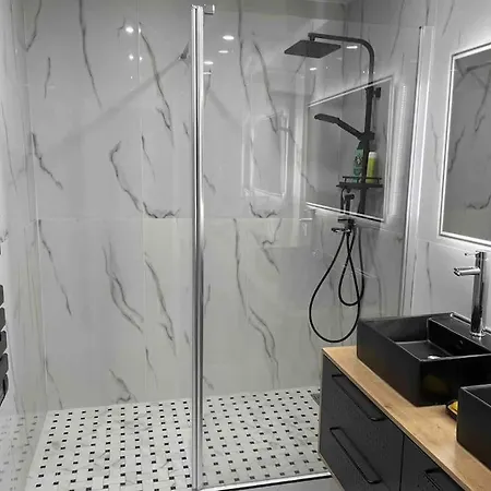 Apartment Superbe Carre Delfino Port De Nizza