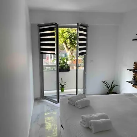 Superbe Carre Delfino Port De Apartment
