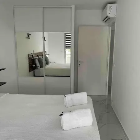 Superbe Carre Delfino Port De Apartment *