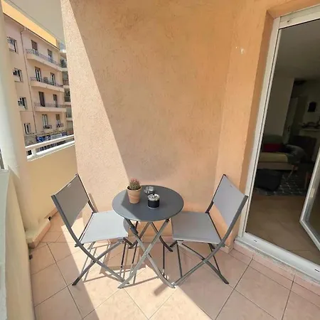 Appartement T2 Moderne Proche Du Port - Clim *