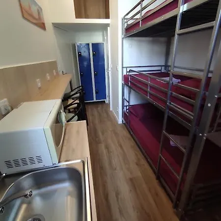 Hostal Lyonnais *