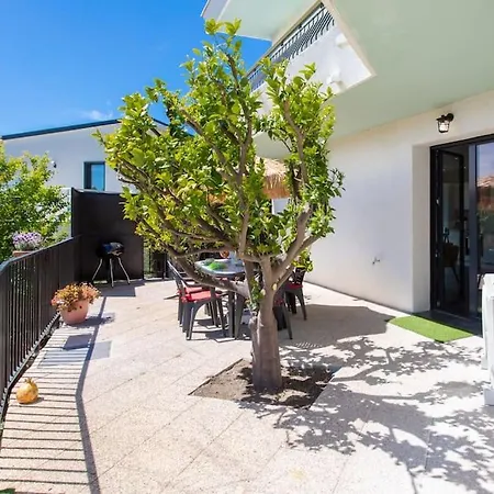 Echapee Belle - Vinayard View - Jacuzzi Bbq - Parking 아파트 *