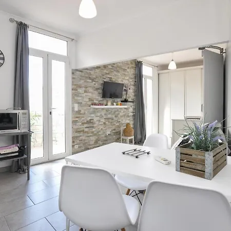 Beautiful In With Kitchen Apartment Nice