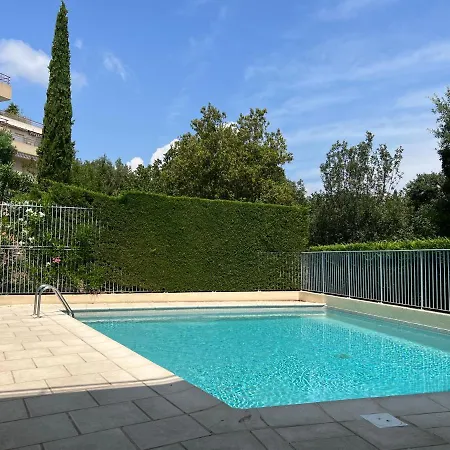 Ondine: Hillside With Pool And Parking In Nice
