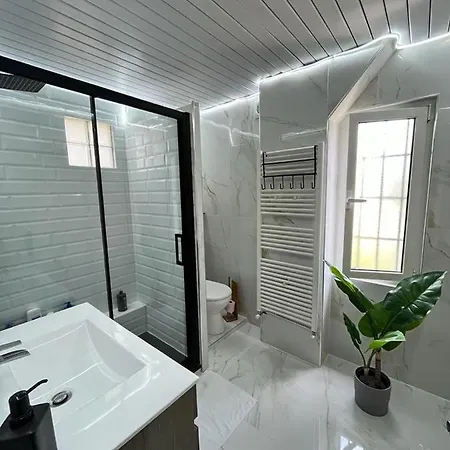 Romantic In The South Of France With A Private Garden , Pool And A Terrace Semesterbostad *