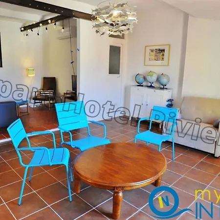Apartment Riviera: Spacious 3-bedroom With Sea View In Old Town