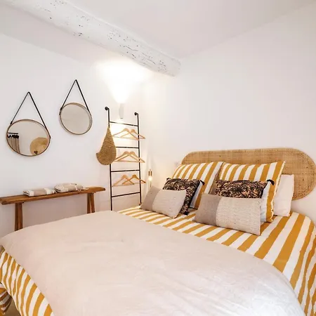 Renting - Neuve - Luxury Triplex Old Town Massena Garibaldi - 4 Bedroom - Ac Apartment