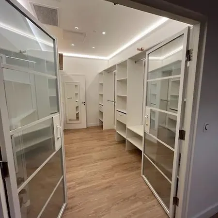 Apartment Large Haussmanian In The Heart Of
