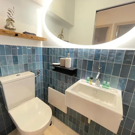 Apartment Renting - Neuve - Luxury Triplex Old Town Massena Garibaldi - 4 Bedroom - Ac Nice