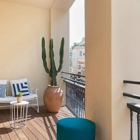 The Deck By Happyculture Hotel