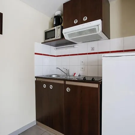 أبارت سيتي أكروبوليس 3* نيس
