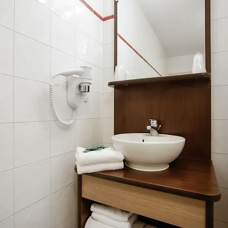 أبارت سيتي أكروبوليس 3*