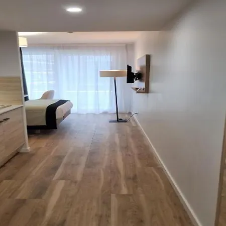 Residhome Aeroport Aparthotel