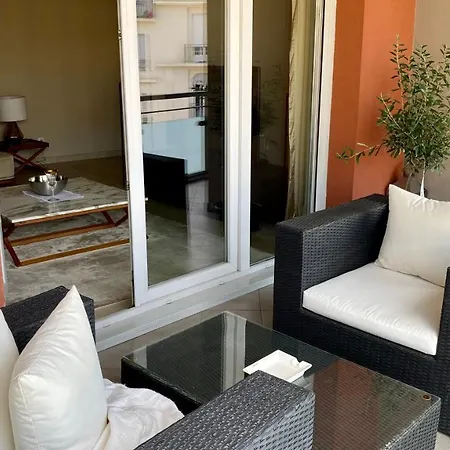 Luxury * Niza