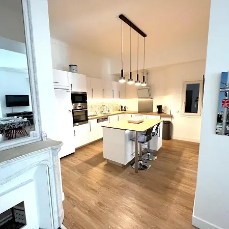 Apartment Large Haussmanian In The Heart Of Nice