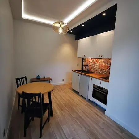 2 Pieces Cozy Apartment Nice