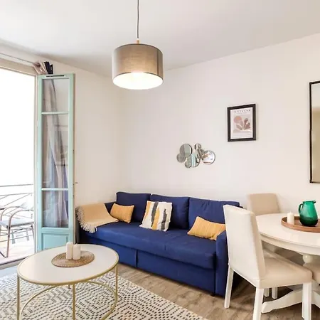 Apartment #44 1 Bdr Flat Cap Ac Balcony 5mins Walk To