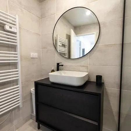 - Palais Des Expositions Apartment