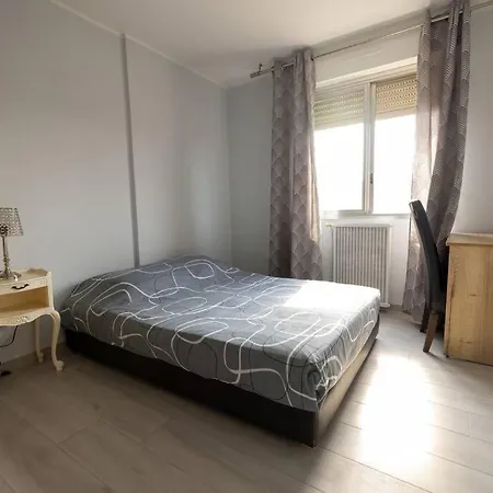 - Palais Des Expositions Apartment *
