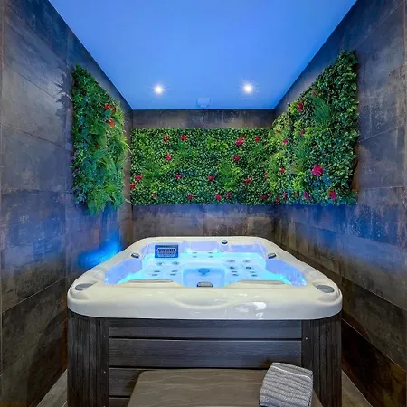 Bed & Breakfast Jacuzzi, 3 Min, *