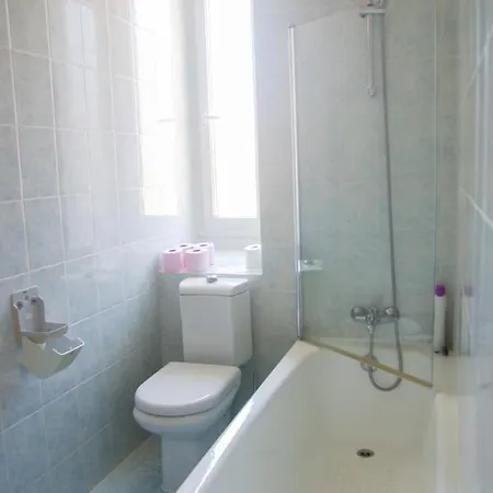 Le Noailles Hotel *