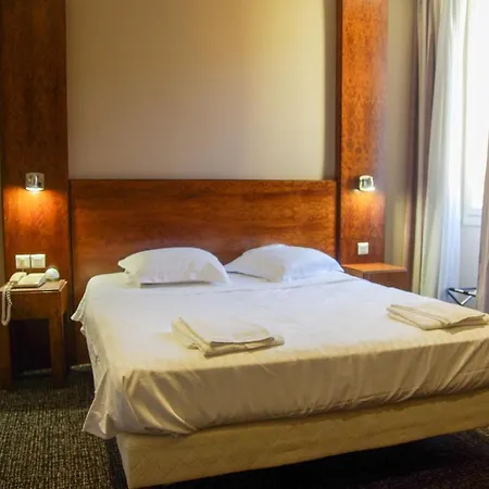 Le Noailles Hotel