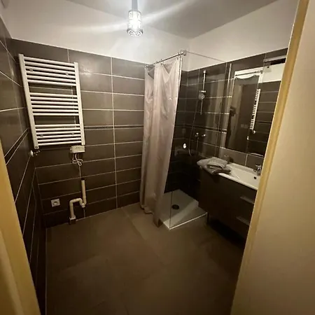Apartment Superbe Terrasse 2p A 5 Min A Pied Du Vieux Nice, Du Port Et Du Tram Nizza