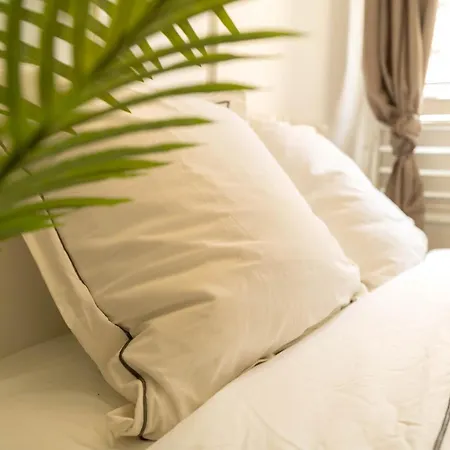Ag 3 Sun And Serenity Intimate Apartment