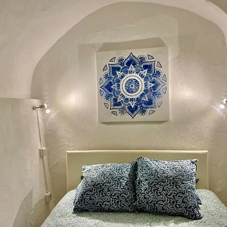 Vieux-nice 2 Pieces En Duplex Appartement