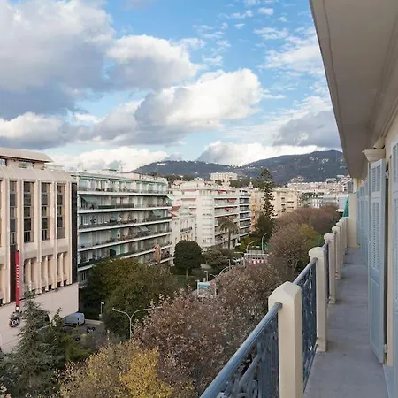 Duplex Avenue Jean-medecin * Nice