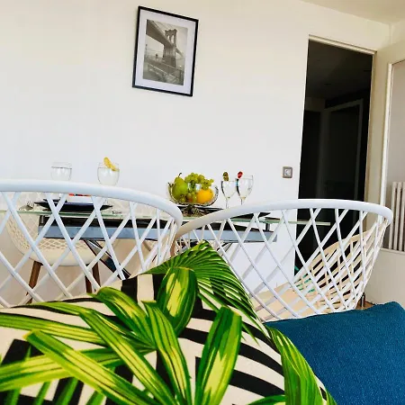 Panoramic Sea View - Air-conditioning - Balcony - Tramway - 2 Bedrooms - Wifi - Fully Equipped Kitchen Apartment Nice