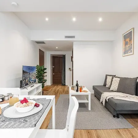 Mari 71 - Unique Apt Near Sea