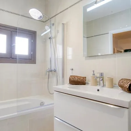 Cosy, Modern, Fully Equipped, Air Conditioning, Historical, Old Town, 1minute Walk From - 