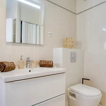 Cosy, Modern, Fully Equipped, Air Conditioning, Historical, Old Town, 1minute Walk From - 