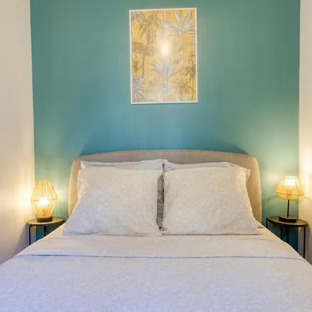 Cosy, Modern, Fully Equipped, Air Conditioning, Historical, Old Town, 1minute Walk From - 