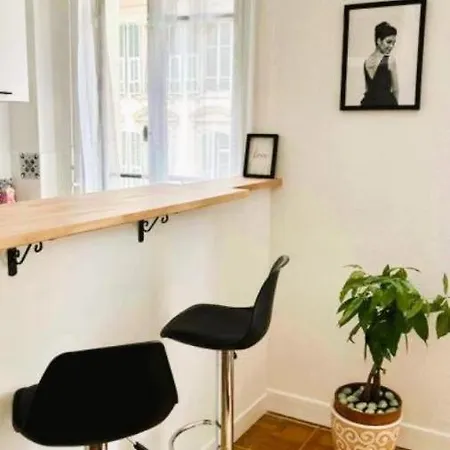 Calme Hyper Centre Apartment