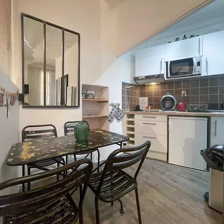 Modern Old Town Apartman *